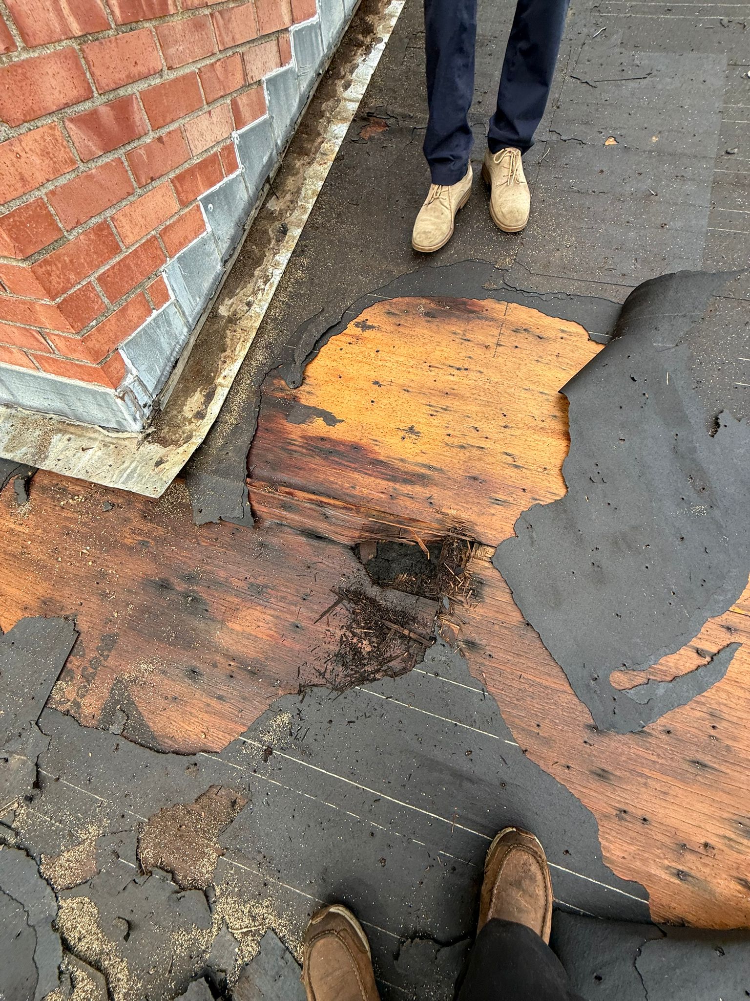 Certified Roofing & Gutters