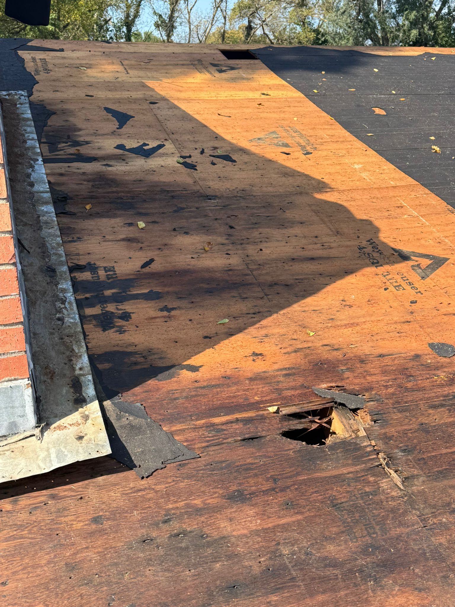 Certified Roofing & Gutters